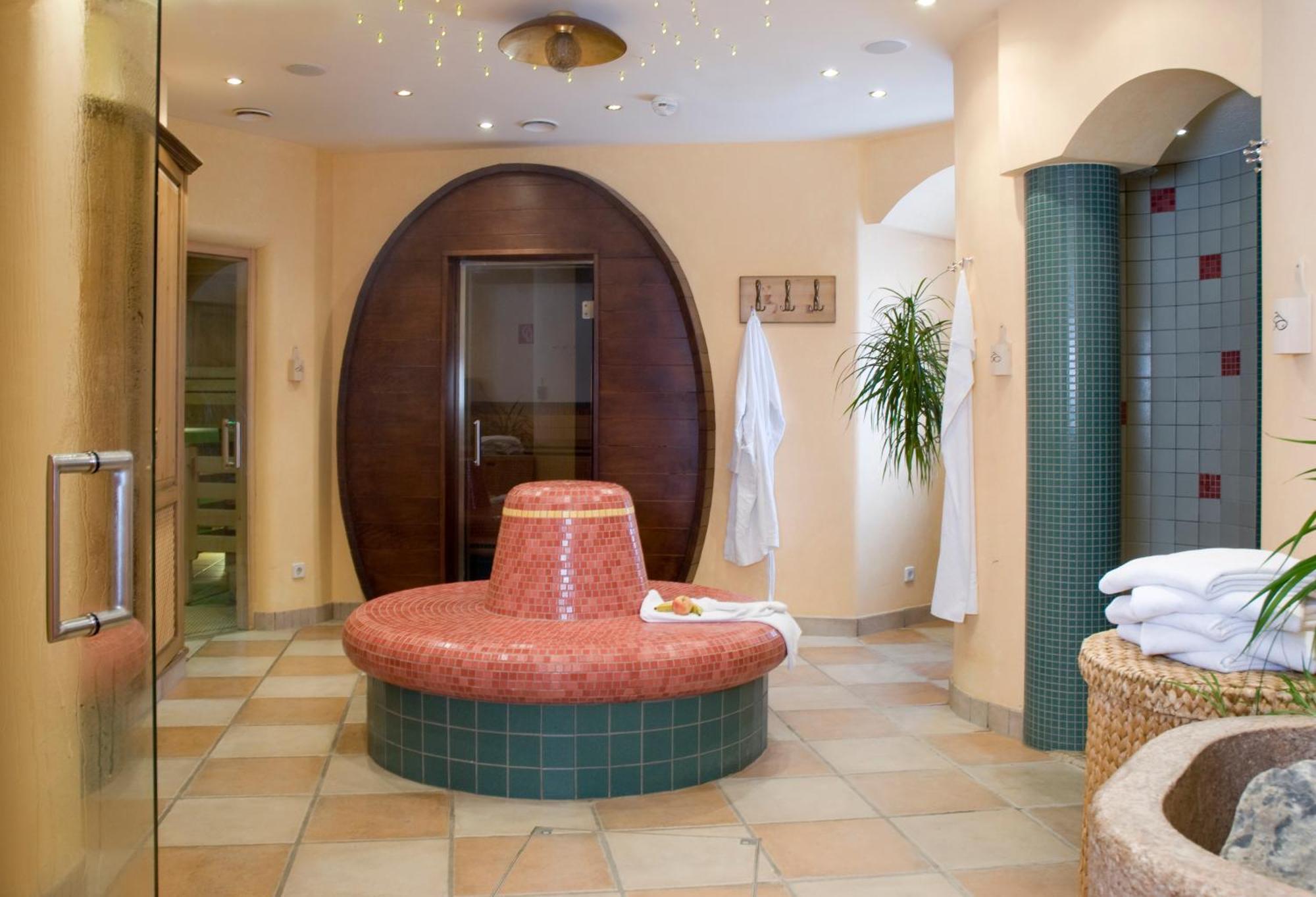 Hotel Neustifter Poysdorf Eksteriør billede