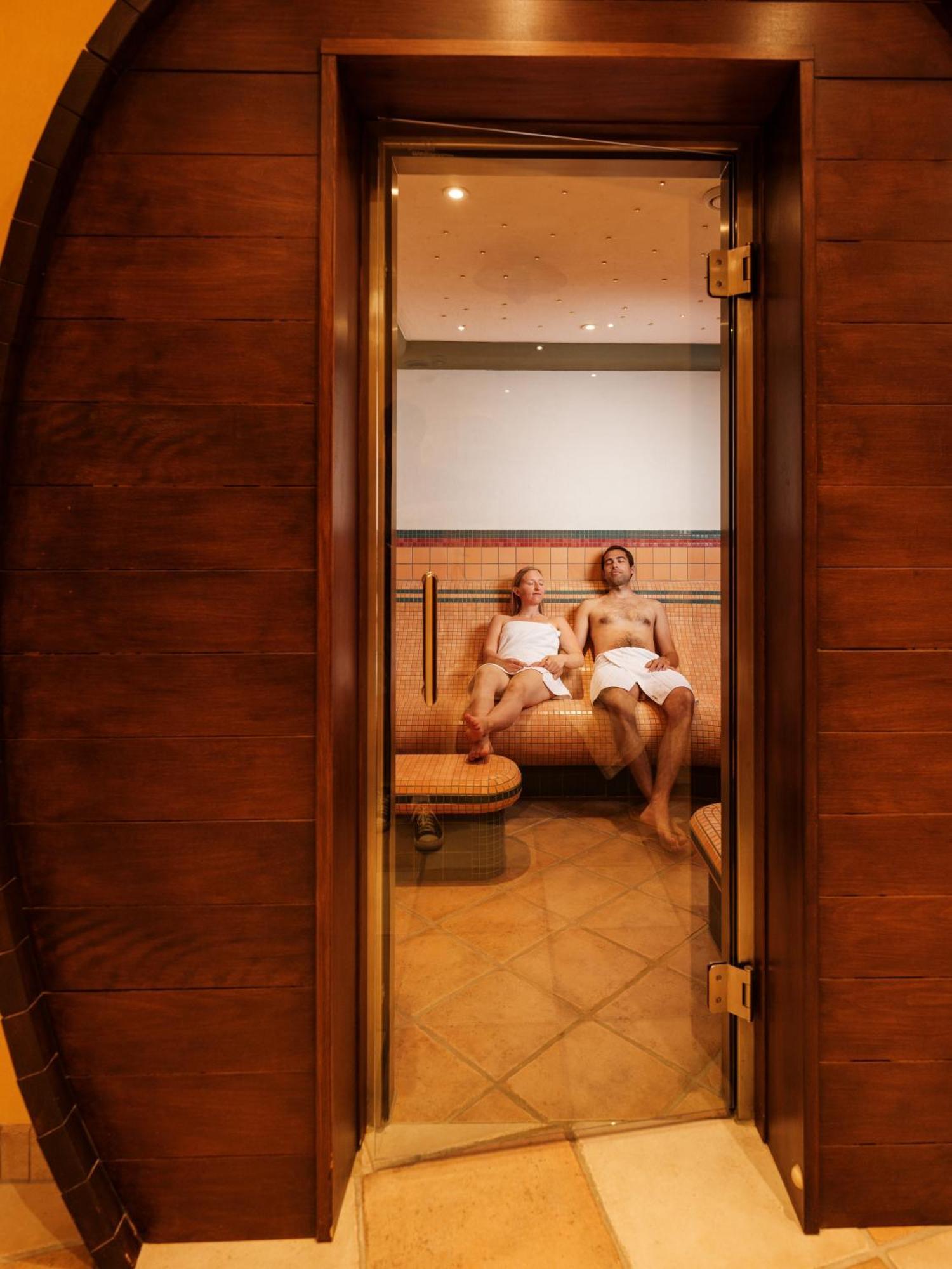 Hotel Neustifter Poysdorf Eksteriør billede