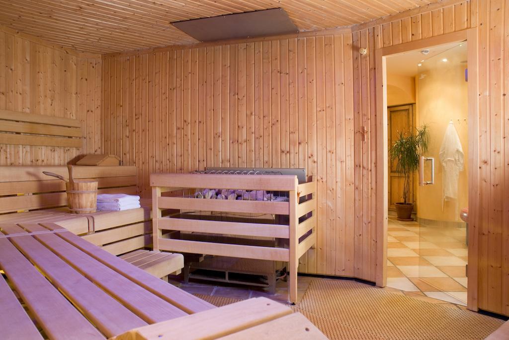 Hotel Neustifter Poysdorf Eksteriør billede