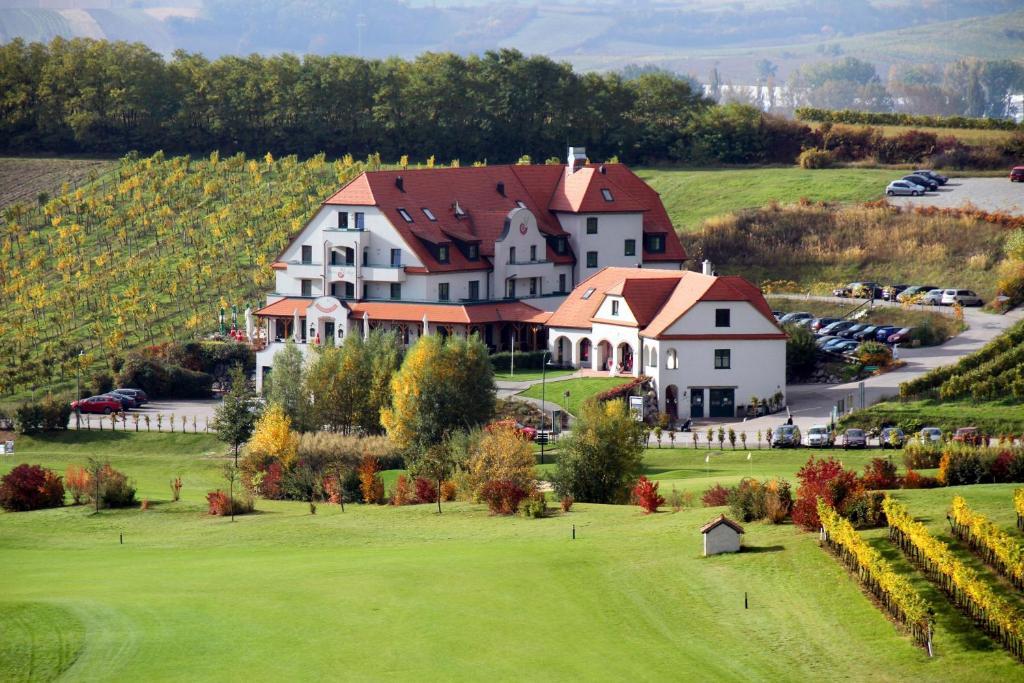 Hotel Neustifter Poysdorf Eksteriør billede