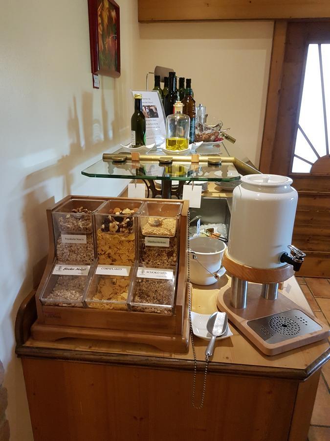 Hotel Neustifter Poysdorf Eksteriør billede